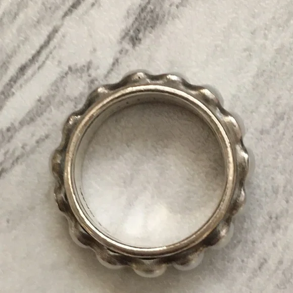 Sterling Silver Ring - Picture 2 of 4